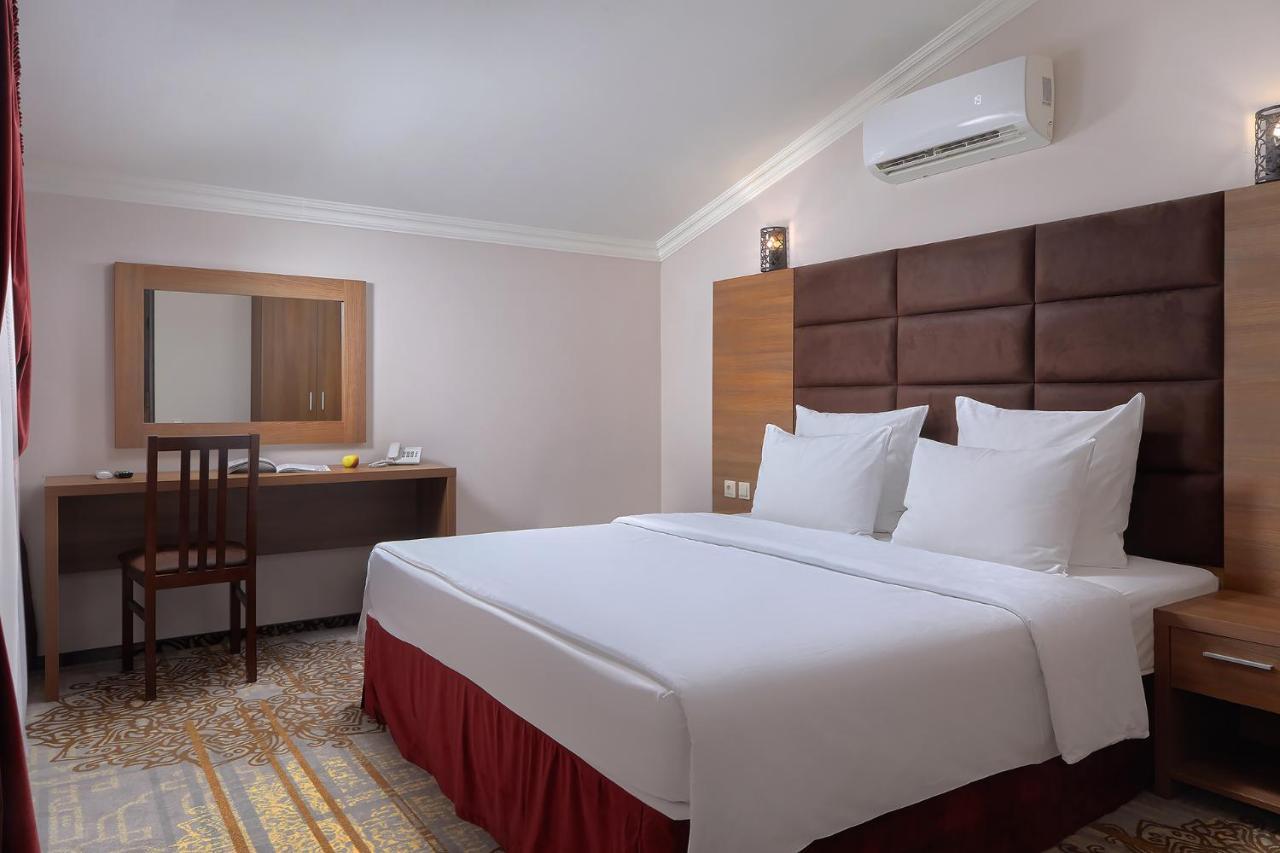 Garuda Boutique Hotel Сухумі Екстер'єр фото