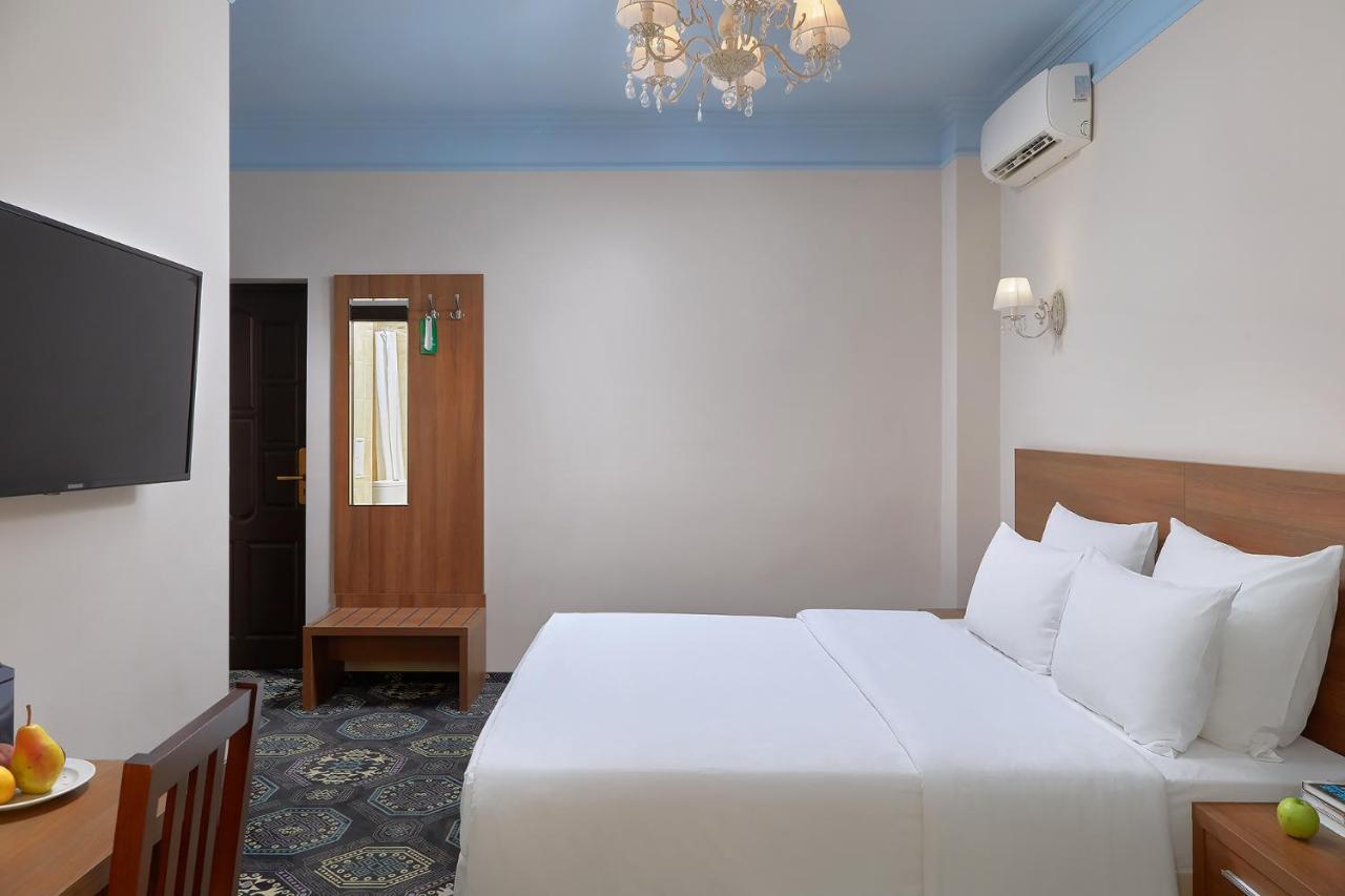 Garuda Boutique Hotel Сухумі Екстер'єр фото