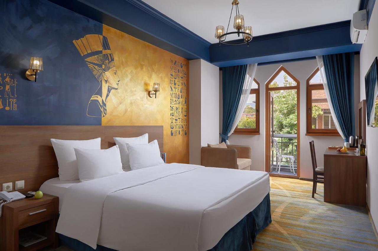 Garuda Boutique Hotel Сухумі Екстер'єр фото