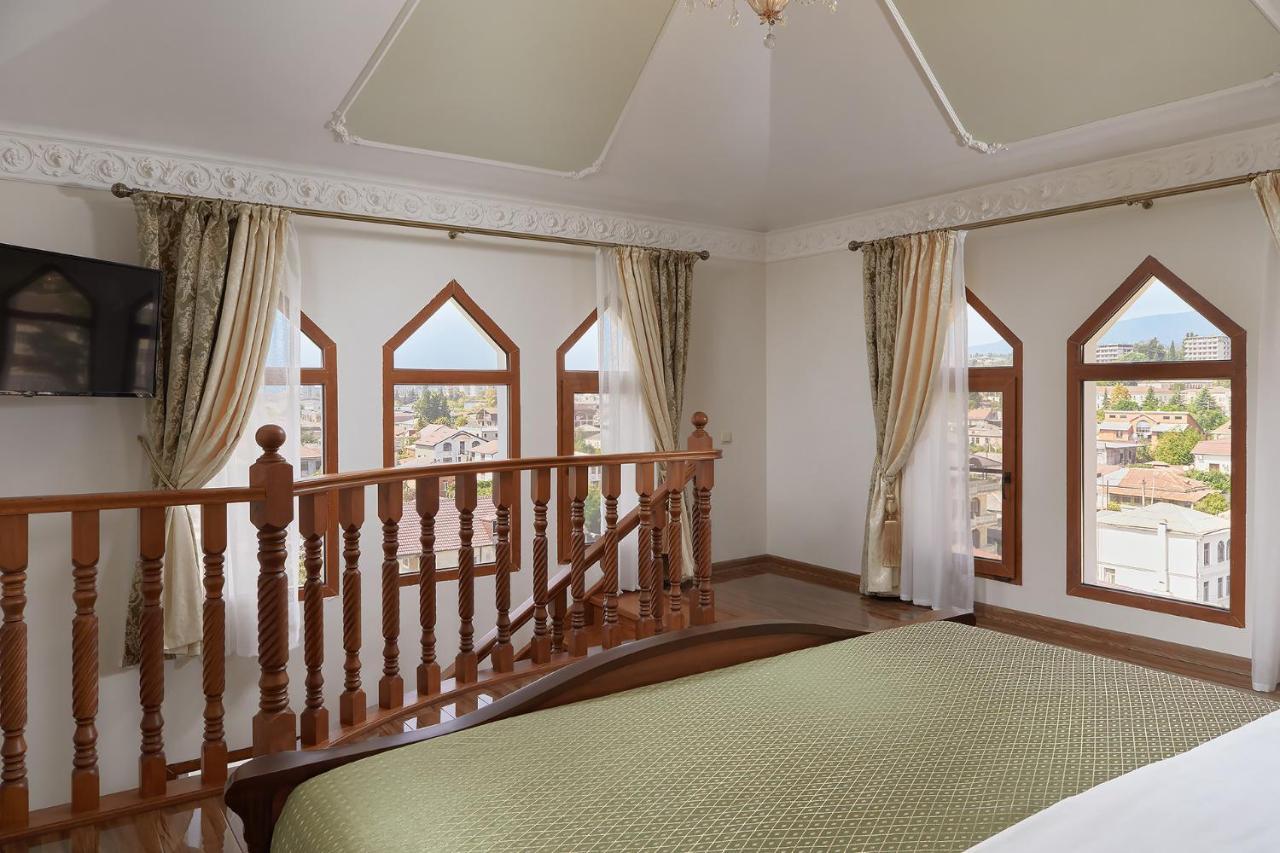 Garuda Boutique Hotel Сухумі Екстер'єр фото