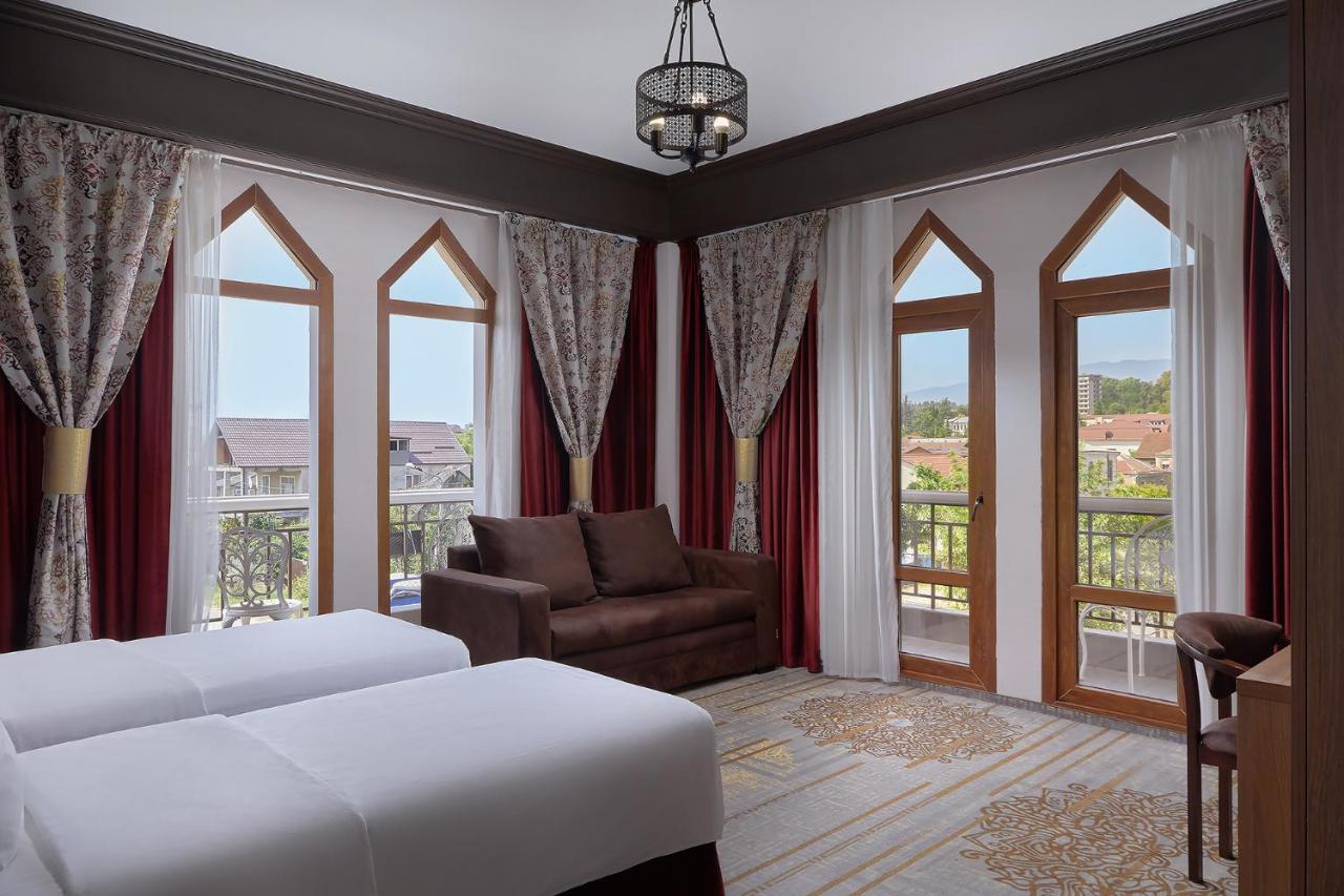 Garuda Boutique Hotel Сухумі Екстер'єр фото