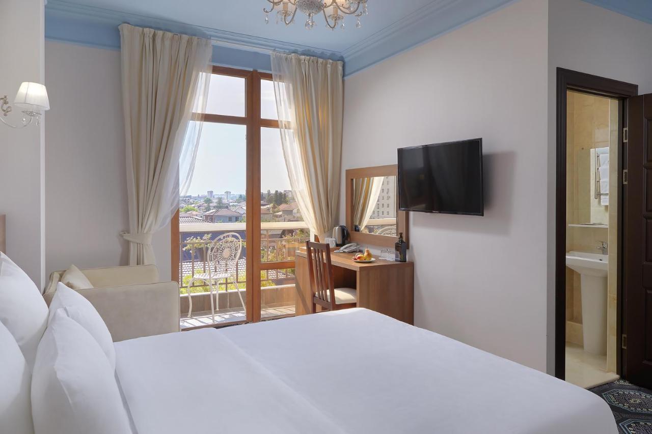 Garuda Boutique Hotel Сухумі Екстер'єр фото