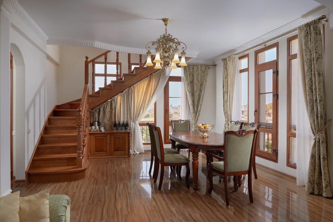 Garuda Boutique Hotel Сухумі Екстер'єр фото